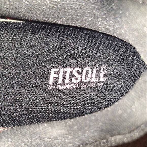 Nike Max Dynasty 2 Women's Black and Pink Athletic Shoes In A Size 9. EUC. - Picture 3 of 12